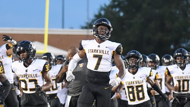 Starkville cruised past Clinton 30-2 on November 18, 2022 to advance to the Mississippi 6A North Finals and a date with undefeated Tupelo.
