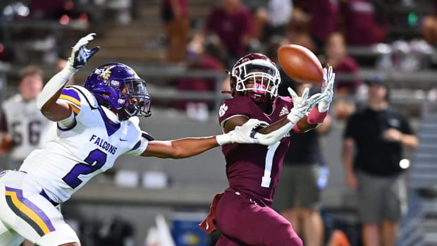 Cy-Fair outlasted Jersey Village for 61-49 win in 6A Texas high school football shootout on September 30, 2022.