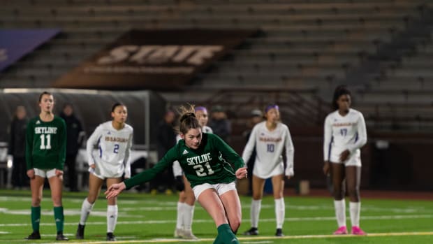 WIAA Class 4A and 3A girls soccer finals 2022 - Skyline vs. Issaquah and Bellevue vs. Roosevelt